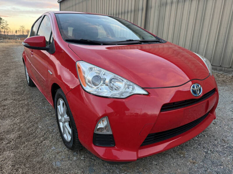 2012 Toyota Prius c Four's photo