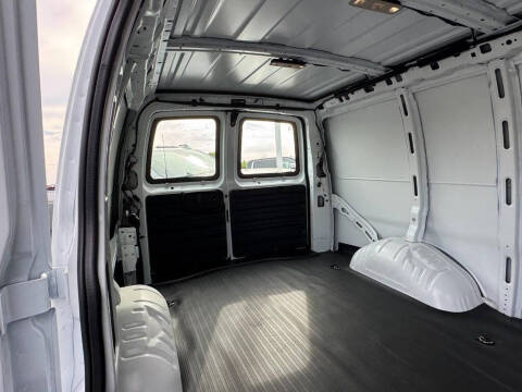 2026 GMC Savana 2500