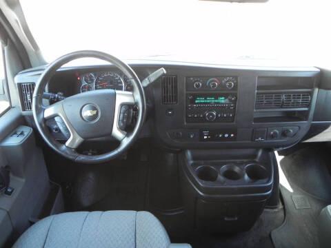 2017 Chevrolet Express LT 3500