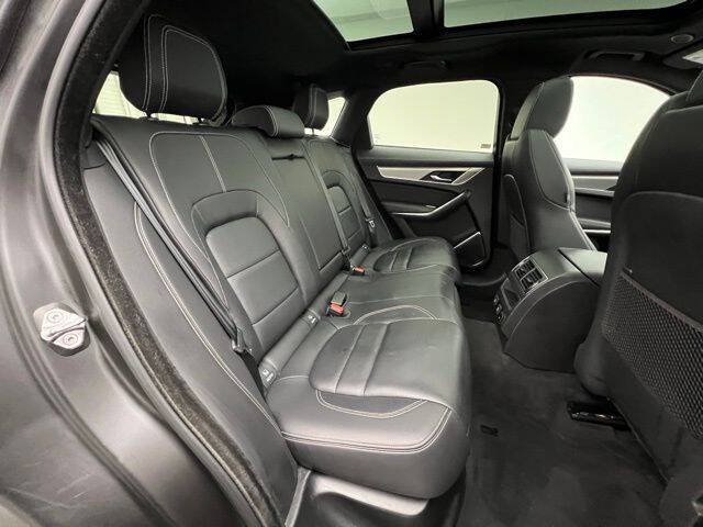 2024 Jaguar F-PACE P250 R-Dynamic S