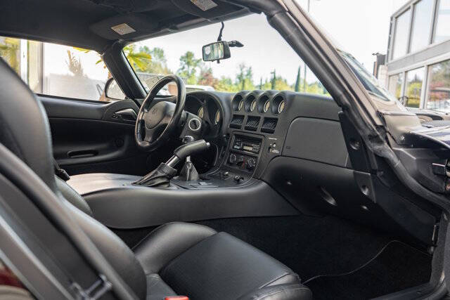 2000 Dodge Viper 24