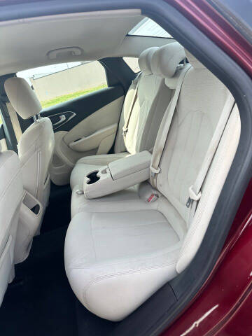 2016 Chrysler 200 Limited