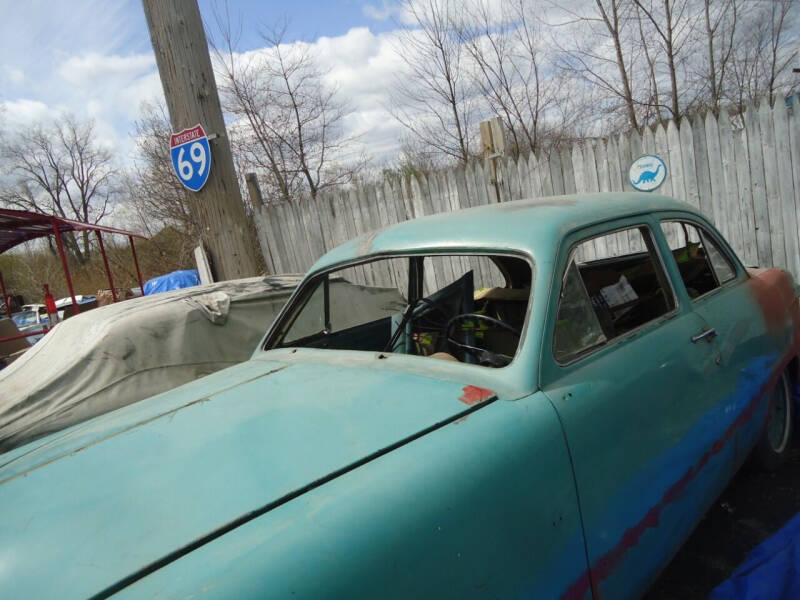 1951 Ford Super Deluxe