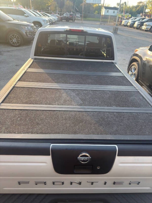 2002 Nissan Frontier XE