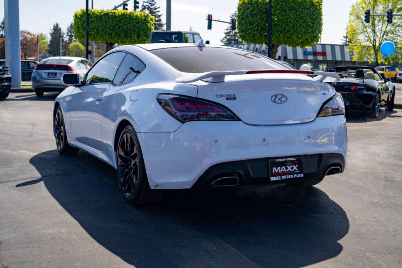 2016 Hyundai Genesis Coupe