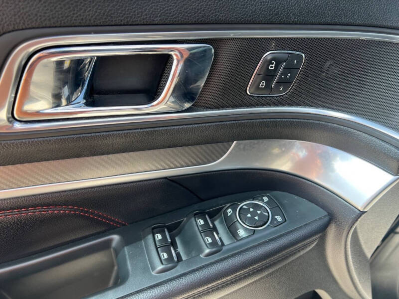2019 Ford Explorer Sport