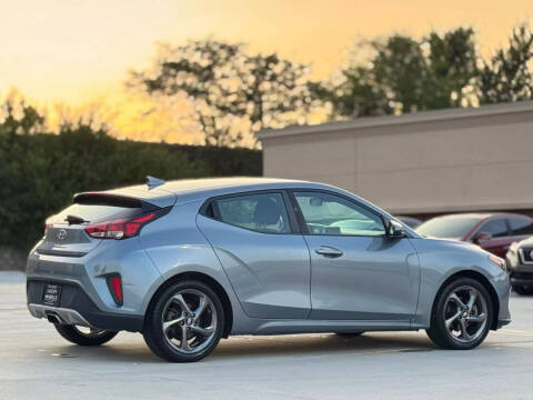 2019 Hyundai Veloster