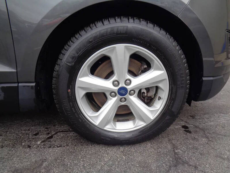 2017 Ford Edge SE
