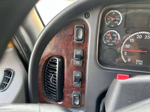 2020 Freightliner M2 106