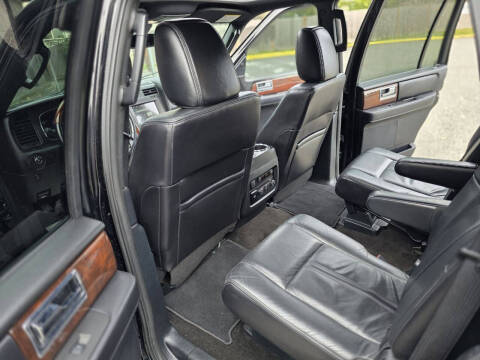 2016 Lincoln Navigator Select