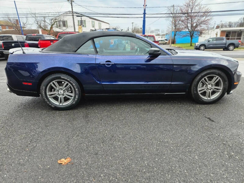 2012 Ford Mustang V6