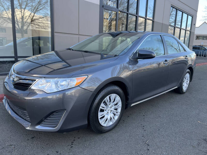 2012 Toyota Camry LE Hybrid's photo