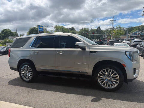 2023 GMC Yukon SLT