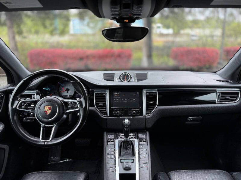2015 Porsche Macan S
