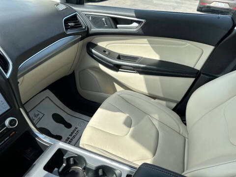 2021 Ford Edge Titanium