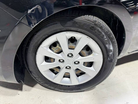 2015 Kia Rio 5-Door LX