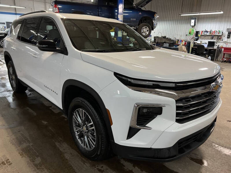 2025 Chevrolet Traverse LT