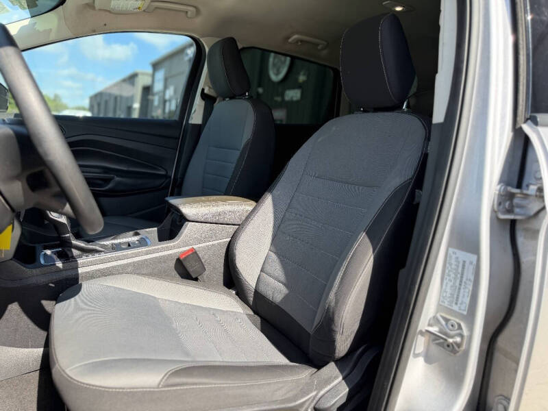 2019 Ford Escape S