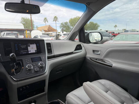 2016 Toyota Sienna XLE Premium 8-Passenger