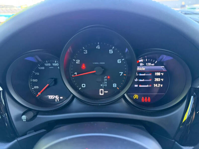 2021 Porsche Macan