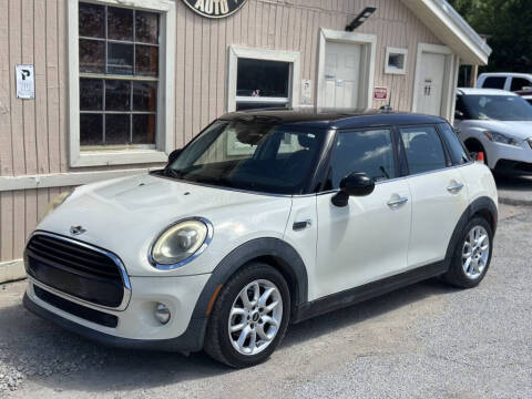 2017 MINI Hardtop 4 Door Cooper
