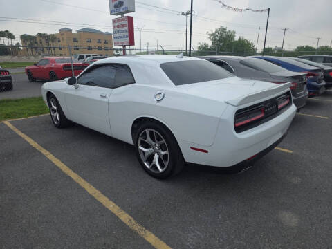2016 Dodge Challenger SXT Plus