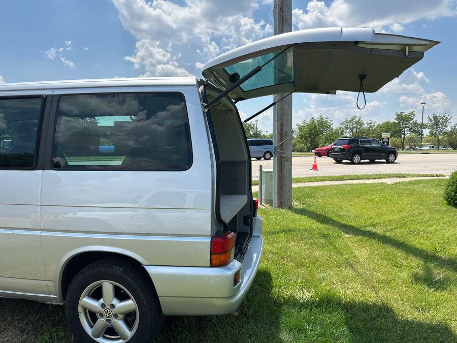 Silver 2003 Volkswagen EuroVan MV MV 3dr Mini-Van 32