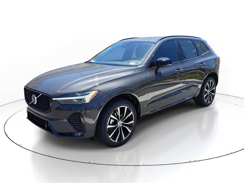 2025 Volvo XC60 B5 Plus Dark Theme