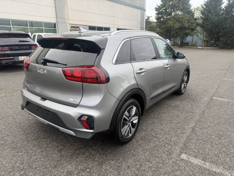 2022 Kia Niro LXS