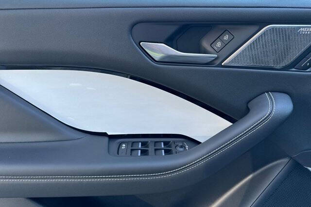 2024 Jaguar I-PACE EV400 R-Dynamic HSE