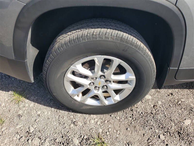 2023 Chevrolet Traverse LS