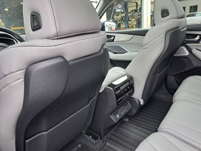 2026 Acura MDX w/Tech