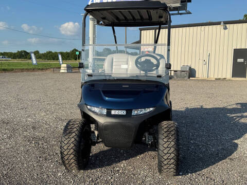 2025 E-Z-GO RXV 4