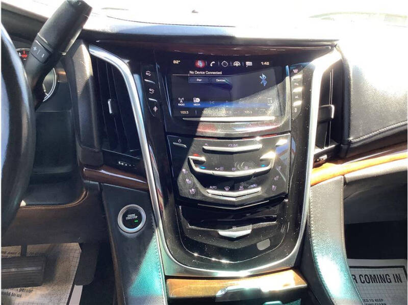 2016 Cadillac Escalade Luxury Collection