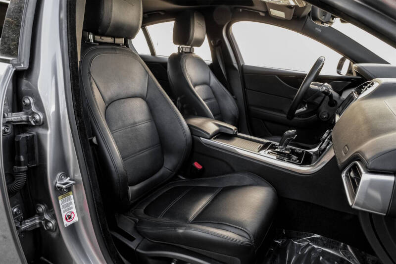 2020 Jaguar XE P250 S