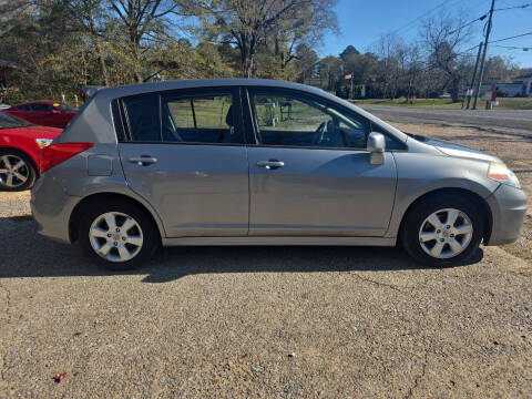 2011 Nissan Versa 1.8 SL