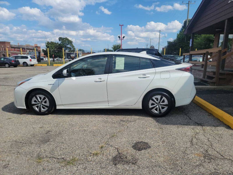 2017 Toyota Prius Three - Photo 8