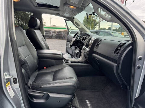 2013 Toyota Sequoia SR5