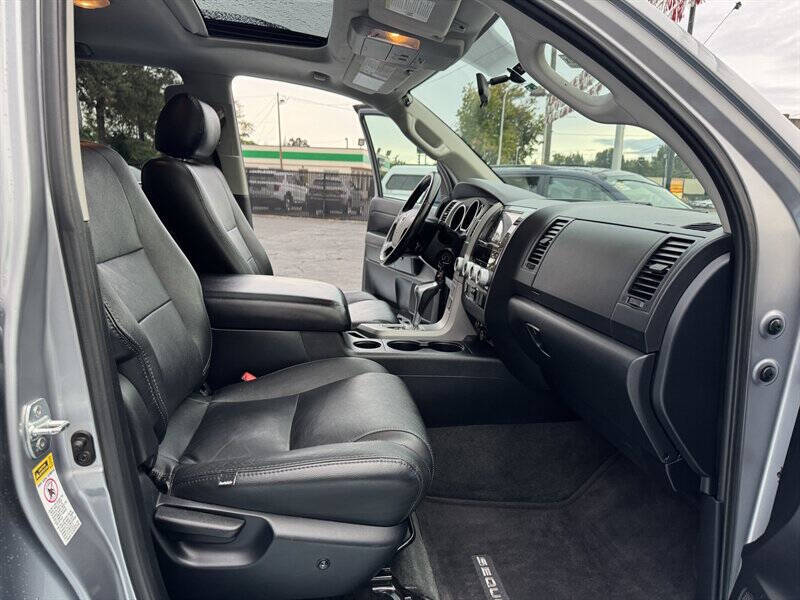 2013 Toyota Sequoia SR5