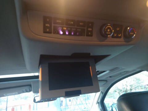 2011 Nissan Armada Platinum