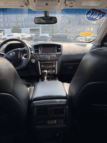 2016 Nissan Pathfinder SL