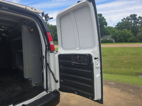 2022 Chevrolet Express 2500