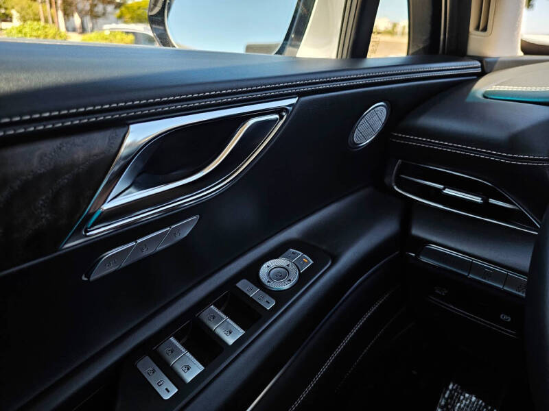 2024 Genesis GV80 2.5T