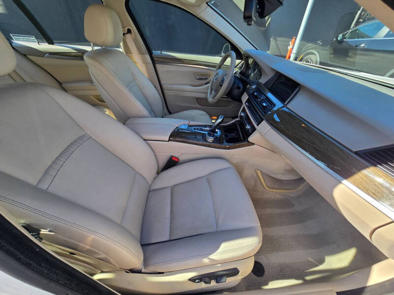 2014 BMW 5 Series 528i