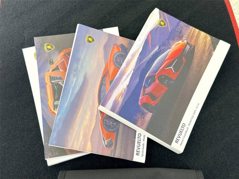 2024 Lamborghini Revuelto