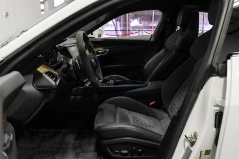 2022 Audi e-tron GT quattro Premium Plus