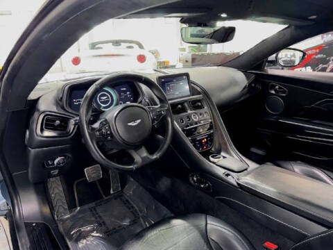 2019 Aston Martin DB11 V8