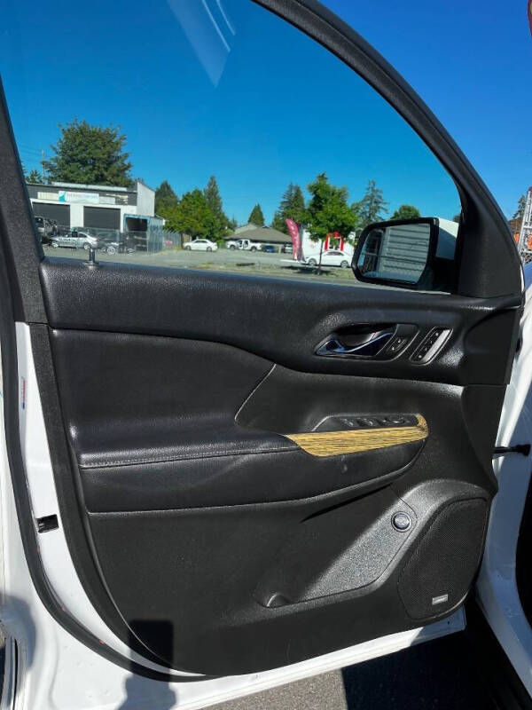 2018 GMC Acadia Denali