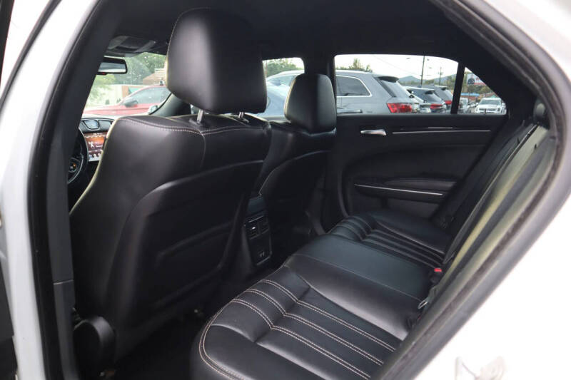 2019 Chrysler 300 S