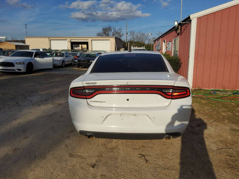 2015 Dodge Charger null photo 12